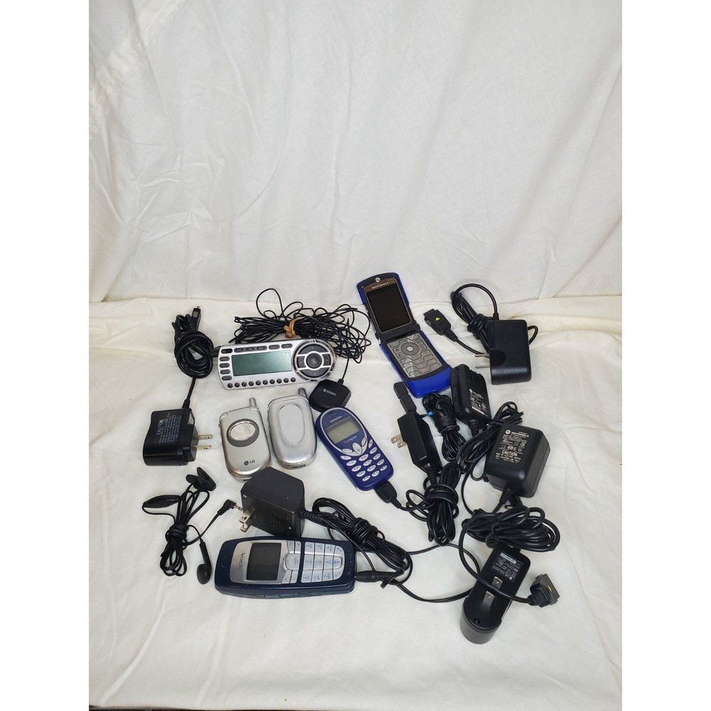 Junk Drawer Lot-Vtg. Electronics/Cell Phones/Cords/Sirius/Motorola/Samsung/AS IS